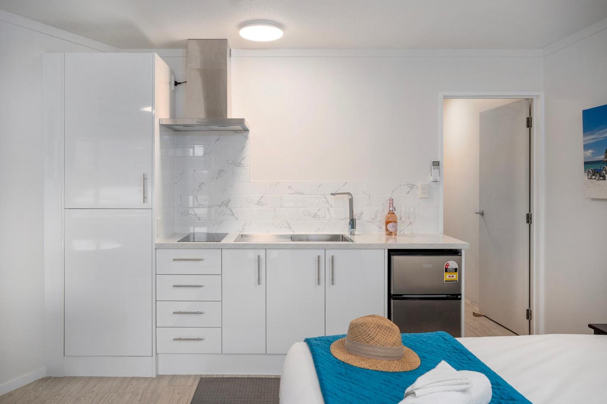 Waterfront Apartments Whitianga Exterior photo